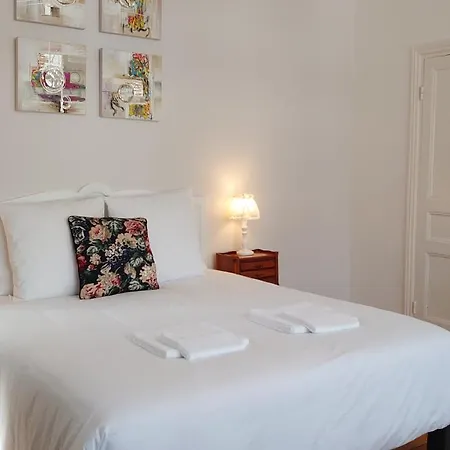 La Maison Serrurier - D'hotes Bed & Breakfast *